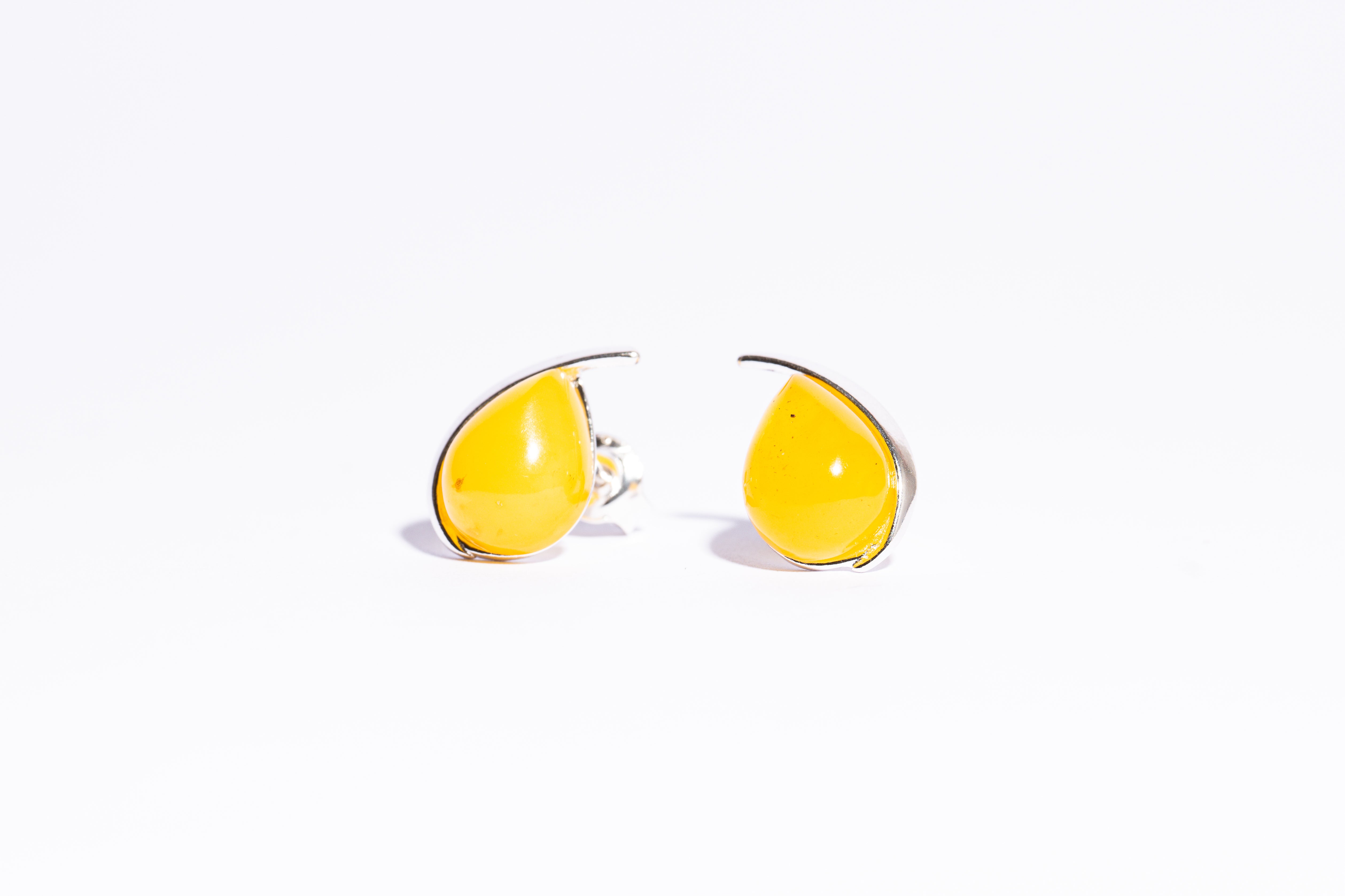 Classic Drops Baltic Amber Stud Earrings