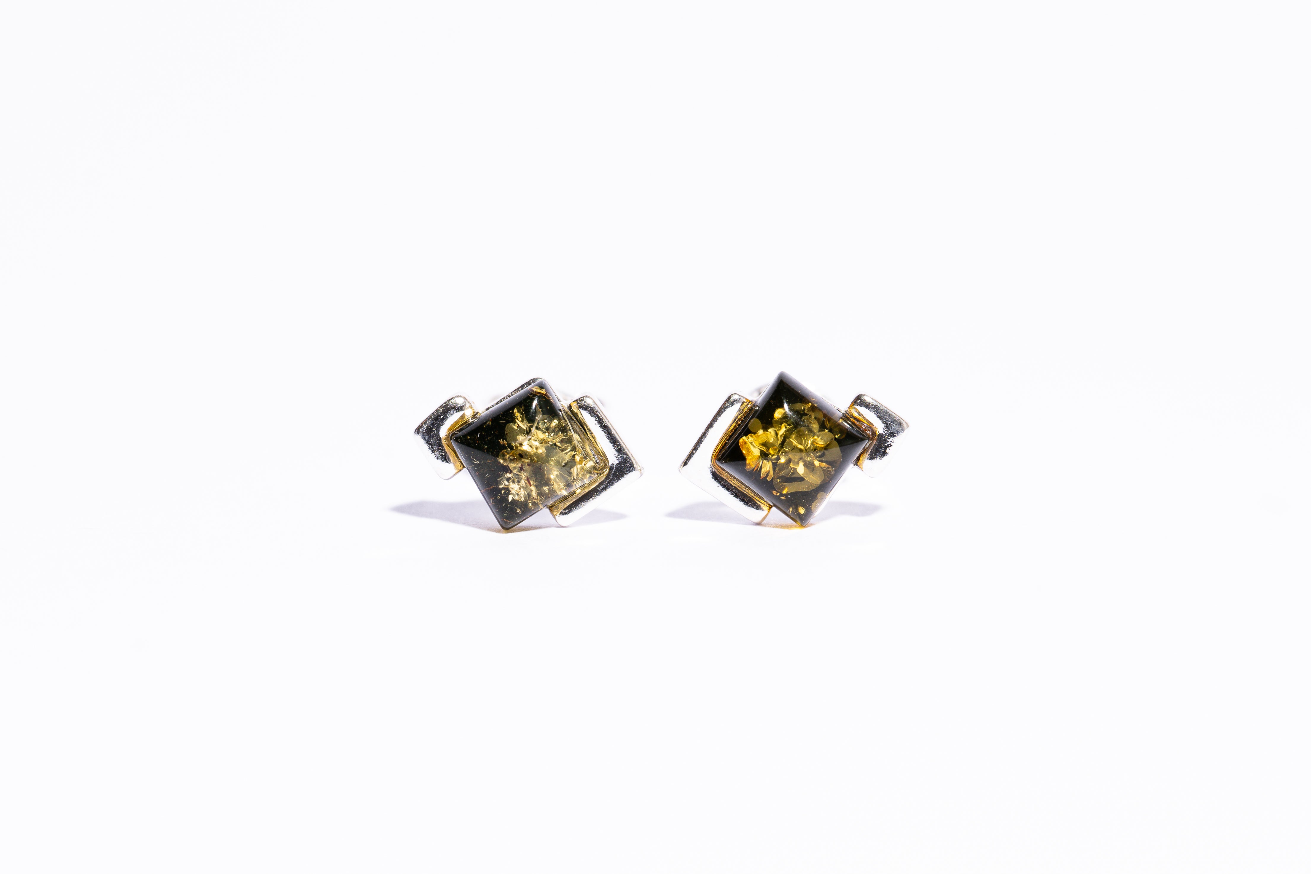 Classic & Modern Rhombus Amber Stud Earrings